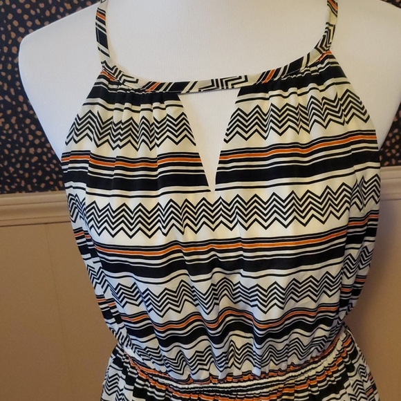 Geometric - Picture 2 of 3